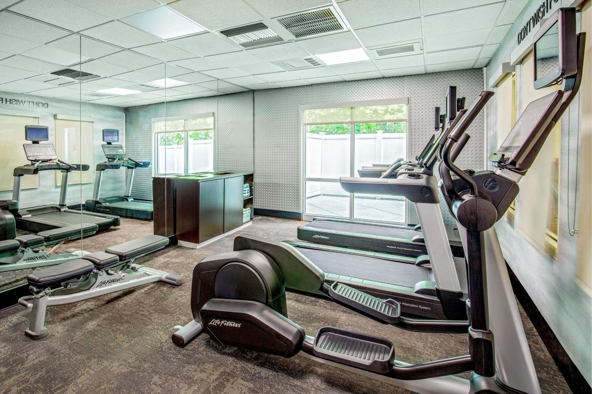 Fairfield Inn & Suites By Marriott Brunswick Freeport Экстерьер фото