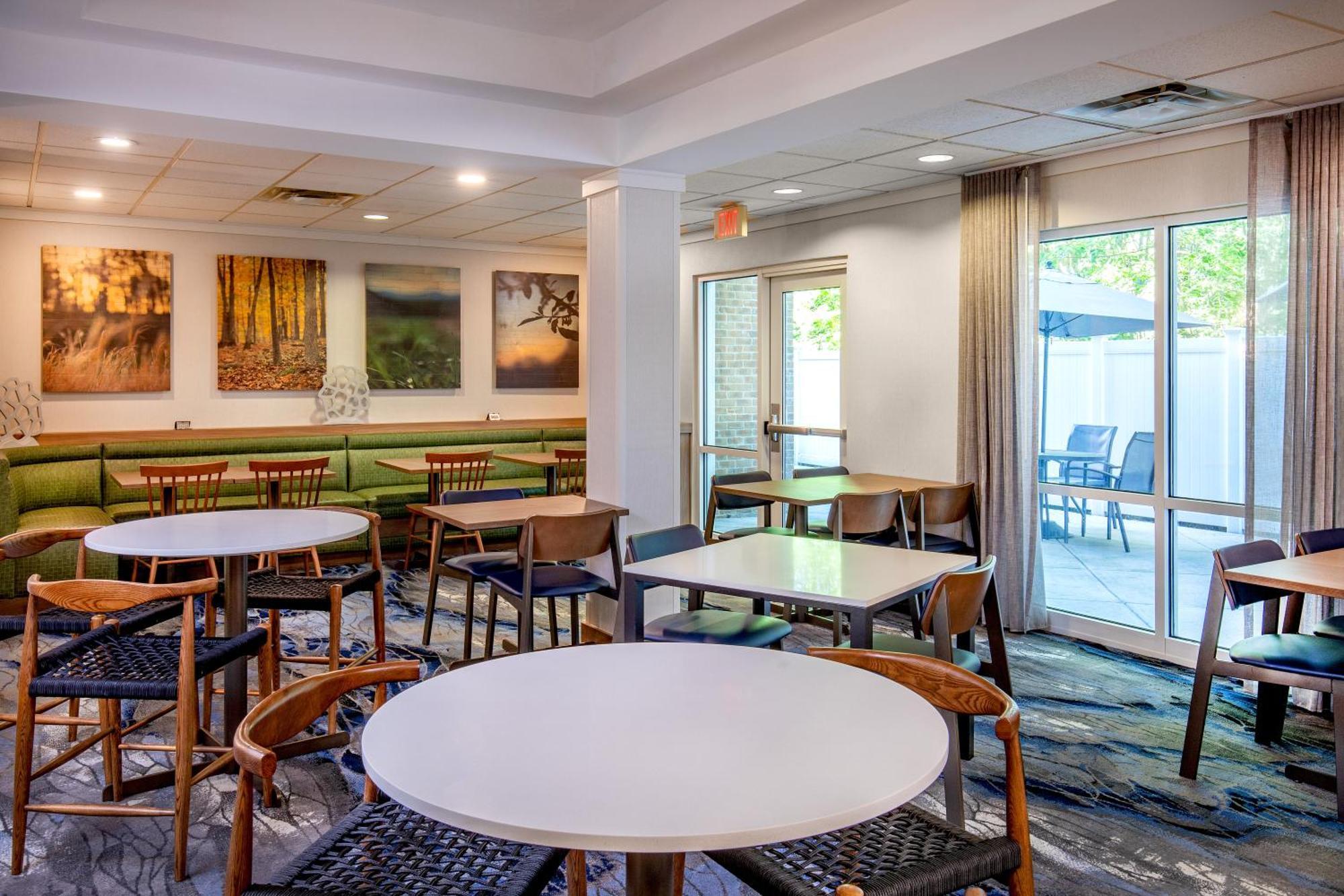 Fairfield Inn & Suites By Marriott Brunswick Freeport Экстерьер фото