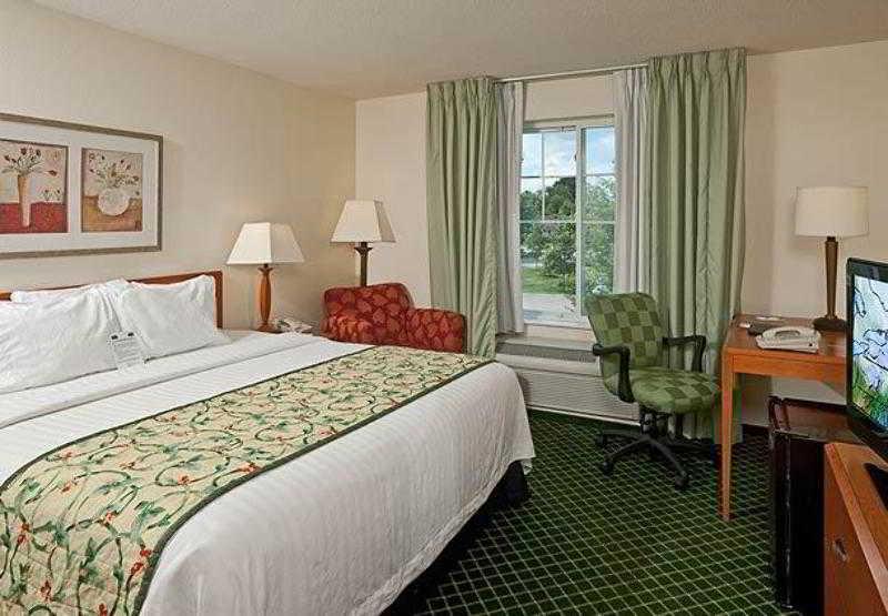 Fairfield Inn & Suites By Marriott Brunswick Freeport Номер фото